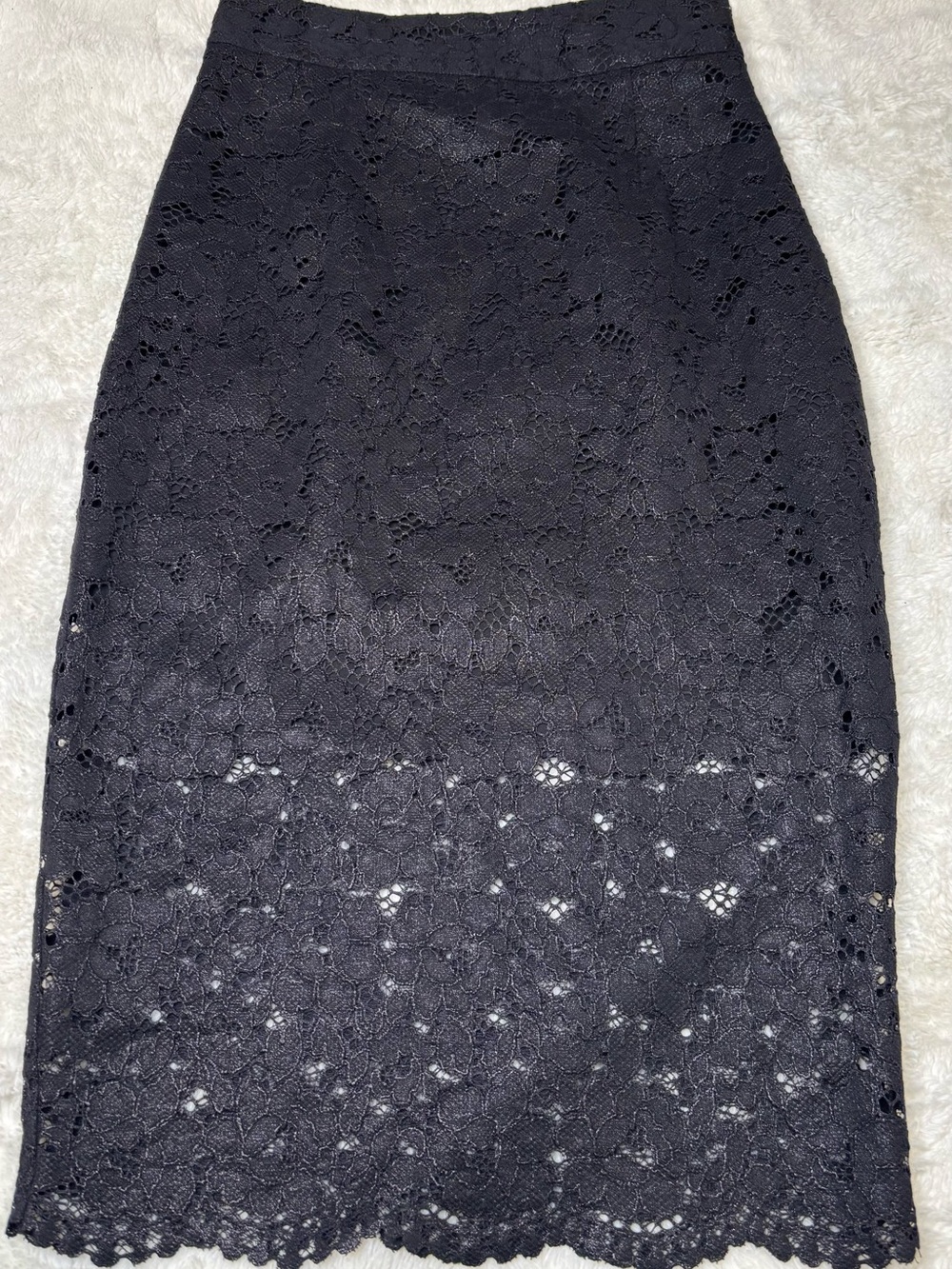 MINT Vintage 2000’s Marciano Black Lace Pencil Skirt Size 2